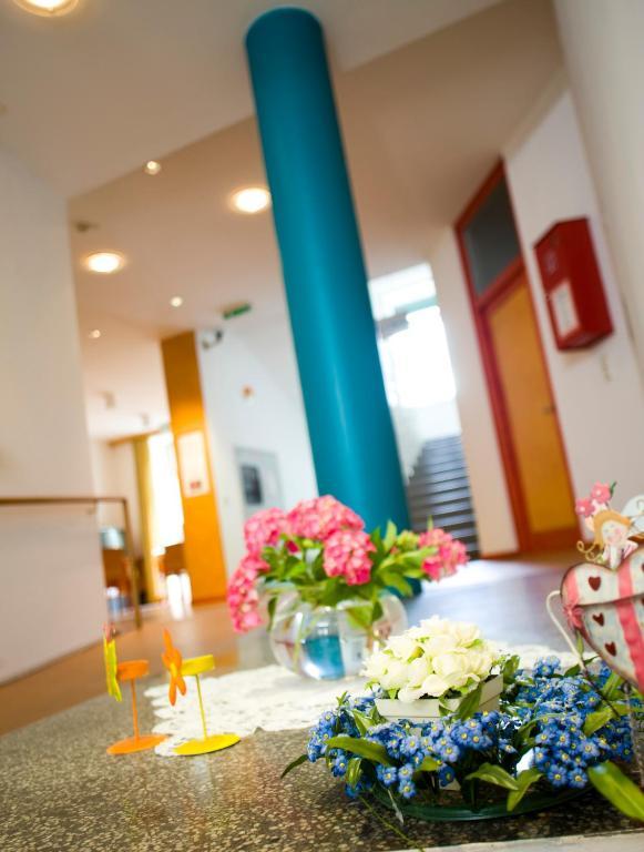 Haus Mobene - Hotel Garni Грац Екстер'єр фото